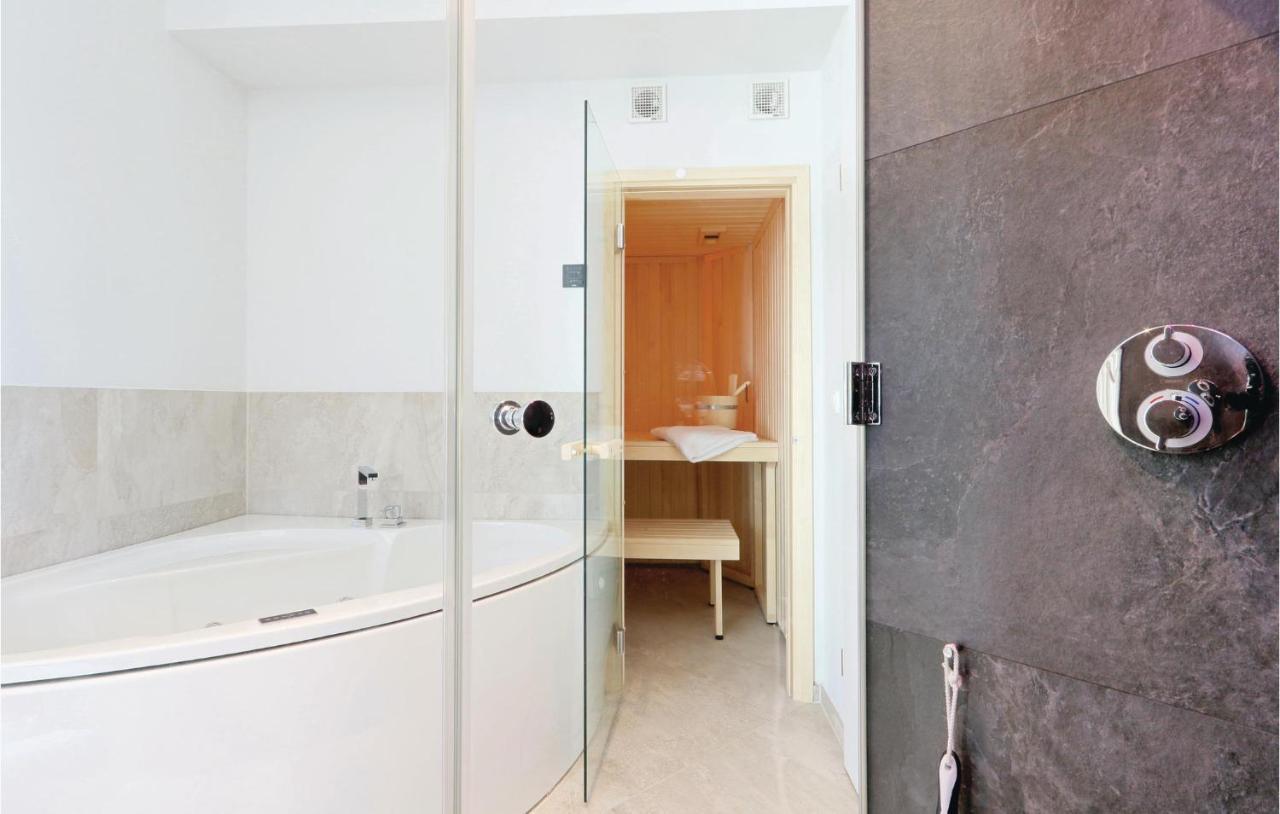 Duenenvilla Penthouse Deluxe ลูเบค ภายนอก รูปภาพ
